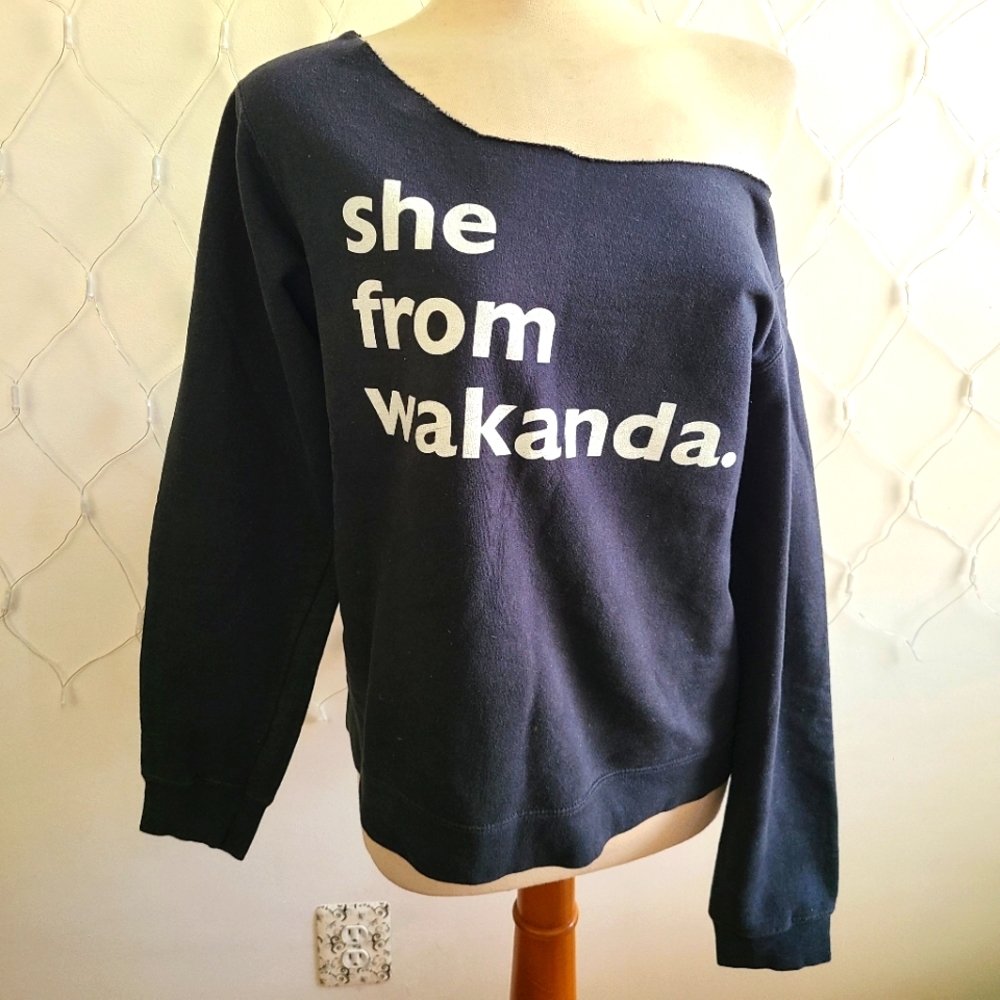 She from Wakanda Off Shoulder Sweatshirt✨